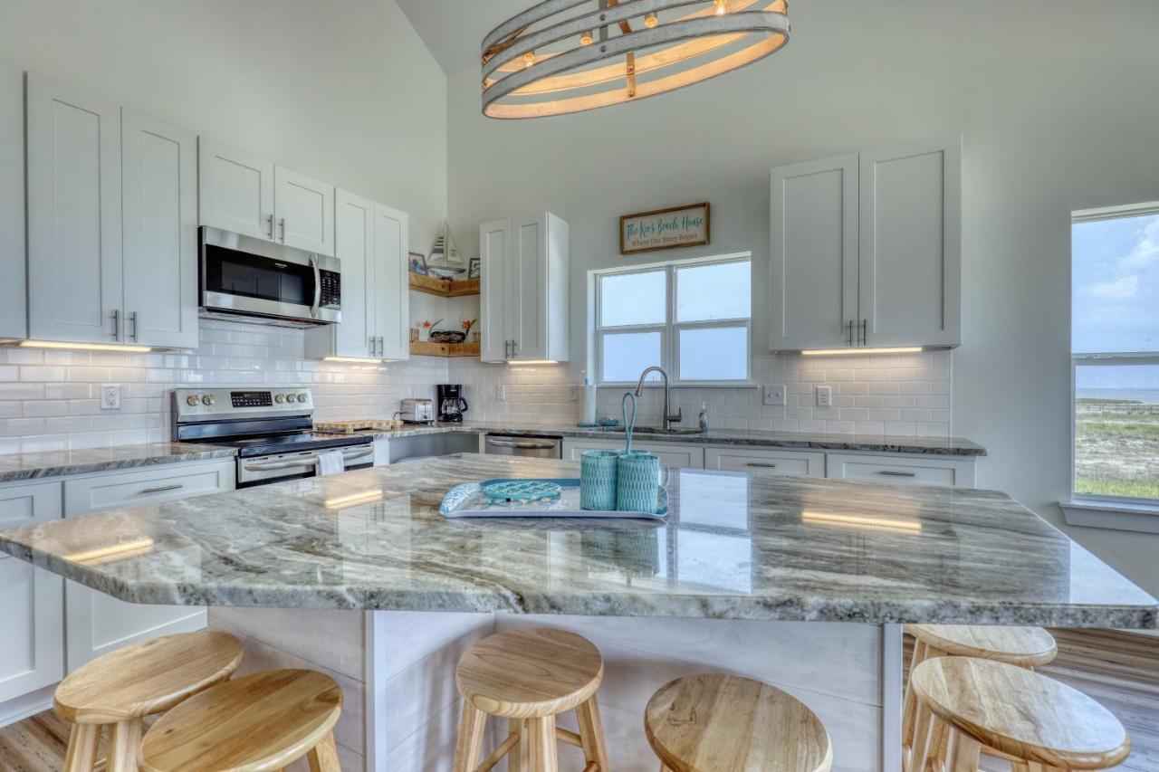 Salty Seahorse - Waterfront! Pet Friendly! Game Room, Pool Table, Beautiful Views - Room For The Whole Family Home Dauphin Island Exterior photo